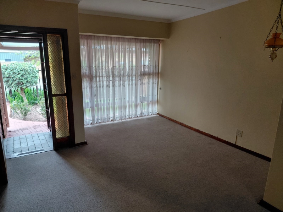 3 Bedroom Property for Sale in Pellissier Free State